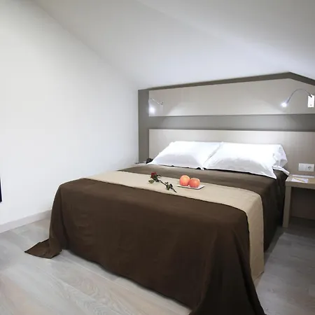 ホテル Guardeses 3*