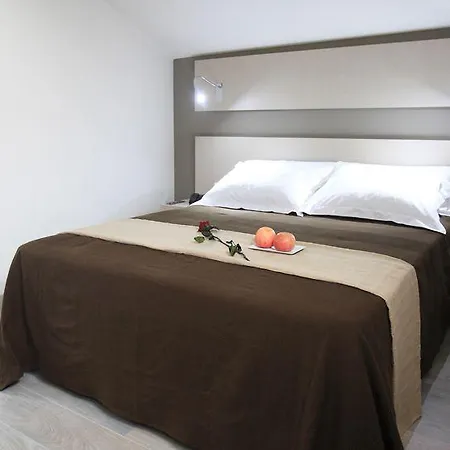 Hotel Guardeses Solares