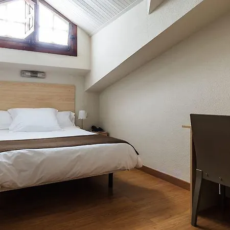 Guardeses 3* Solares