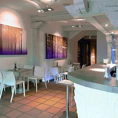 Guardeses Hotel Solares