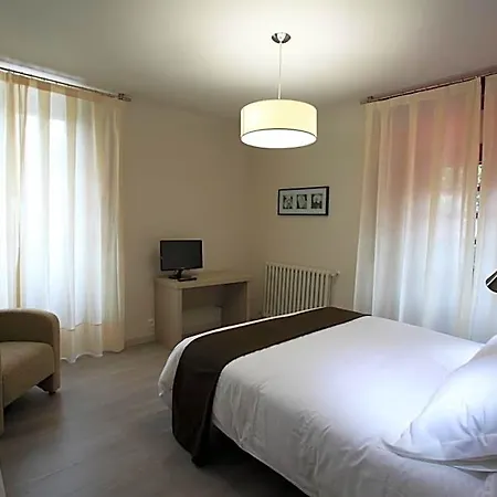 Hotel Guardeses Solares