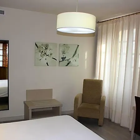 Guardeses Hotel Solares