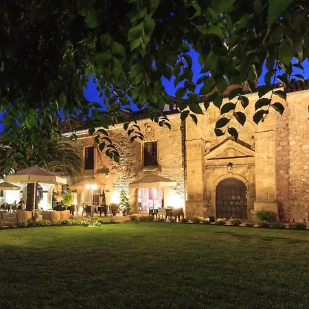 Guardeses Hotel Solares